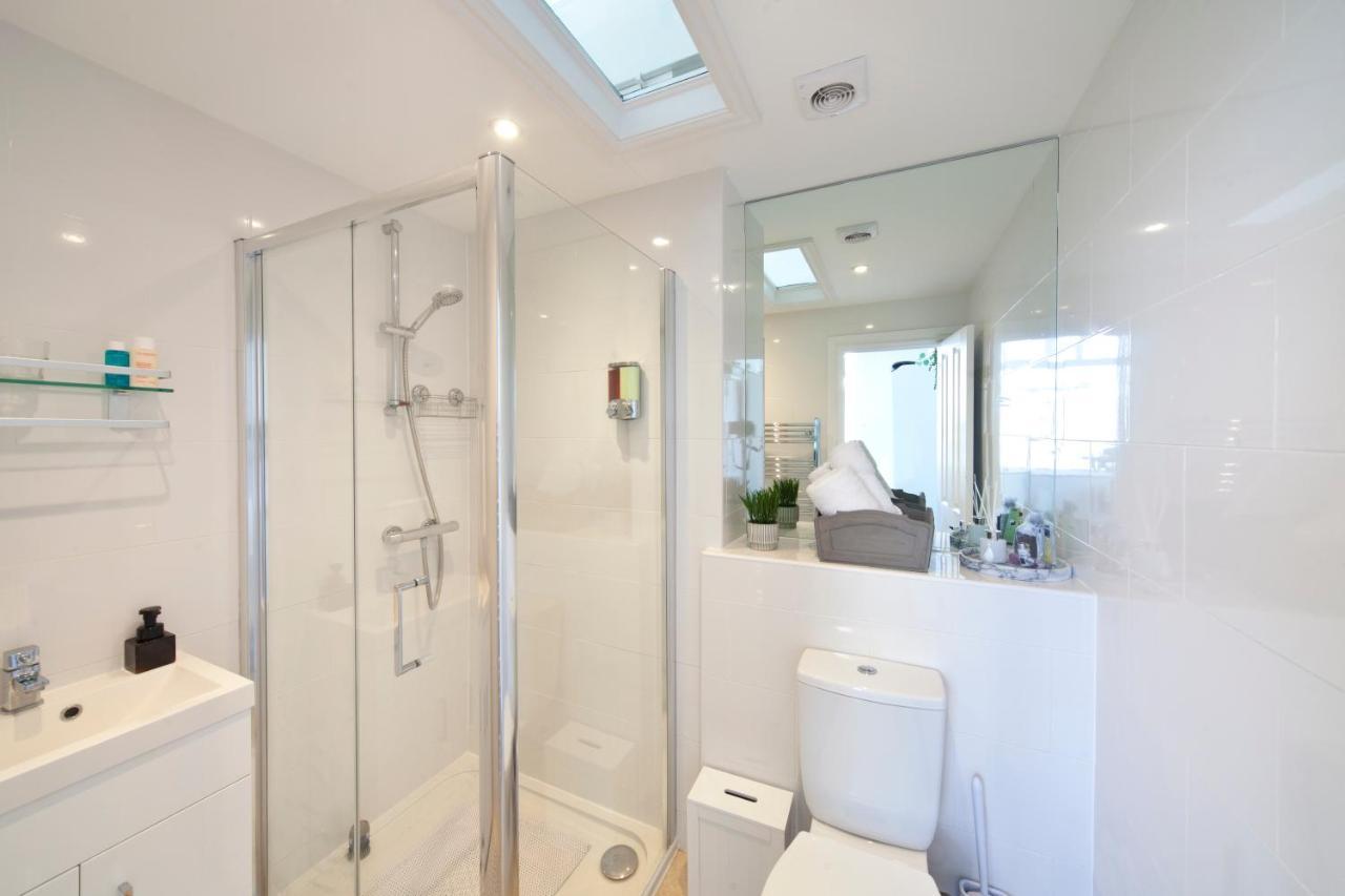 Beachfront Compact Coastal Crib, Direct Sea Views & Air Conditioning Littlestone-on-Sea ภายนอก รูปภาพ
