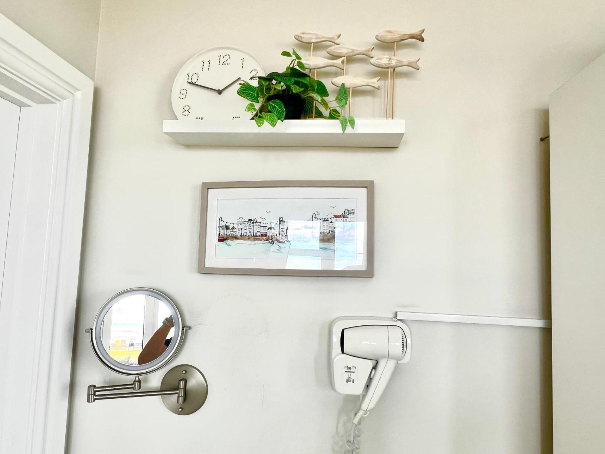 Beachfront Compact Coastal Crib, Direct Sea Views & Air Conditioning Littlestone-on-Sea ภายนอก รูปภาพ
